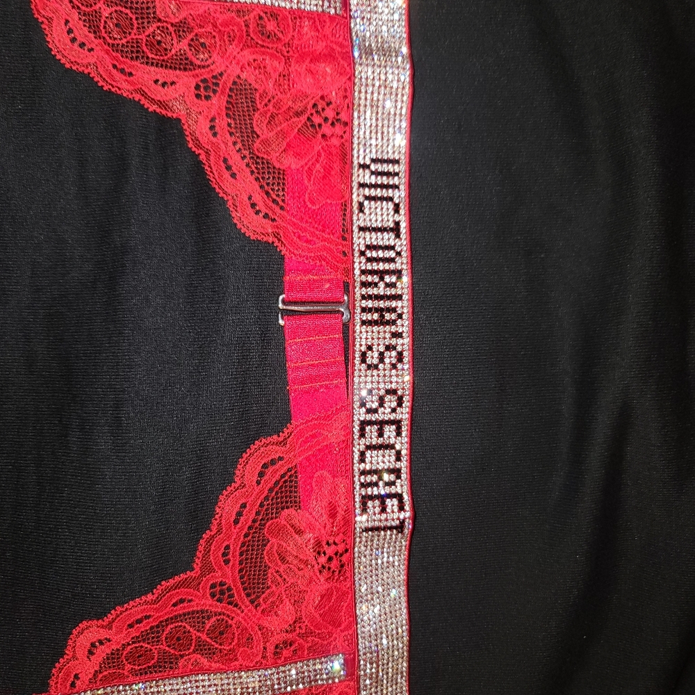 Victoria Secret - Picture 7 of 15